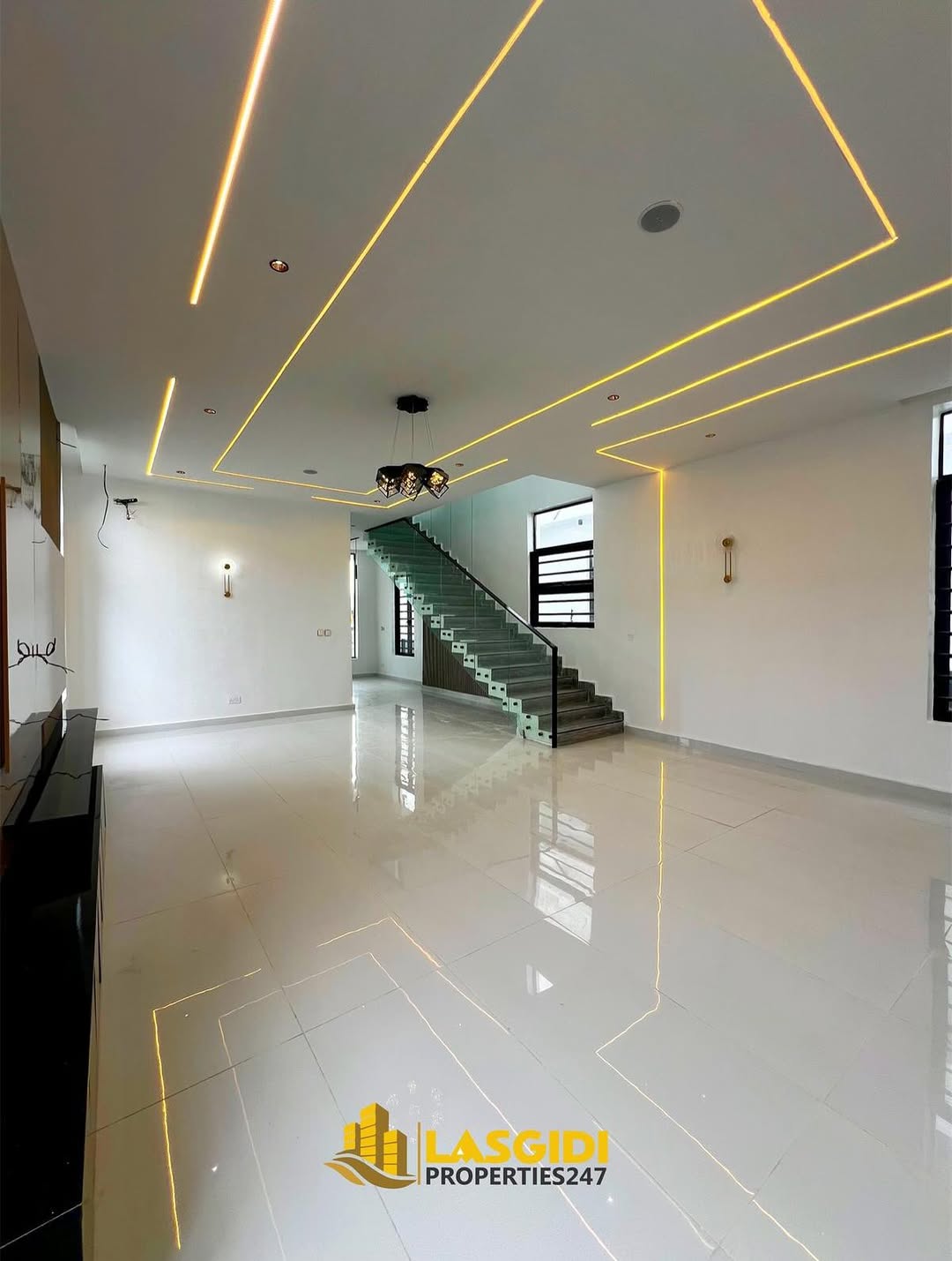 Stunning 5-Bed Duplex with Pool in Serene Lekki