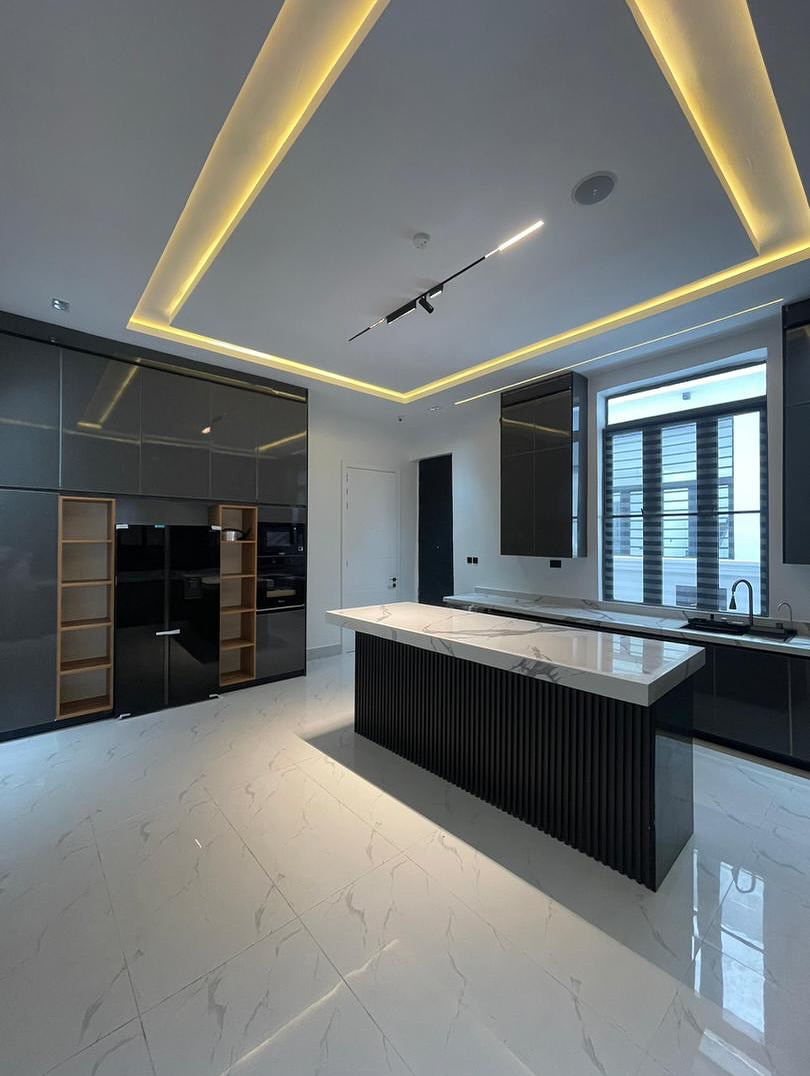 Grand 5-Bed Duplex with Resort-Style Pool in Lekki