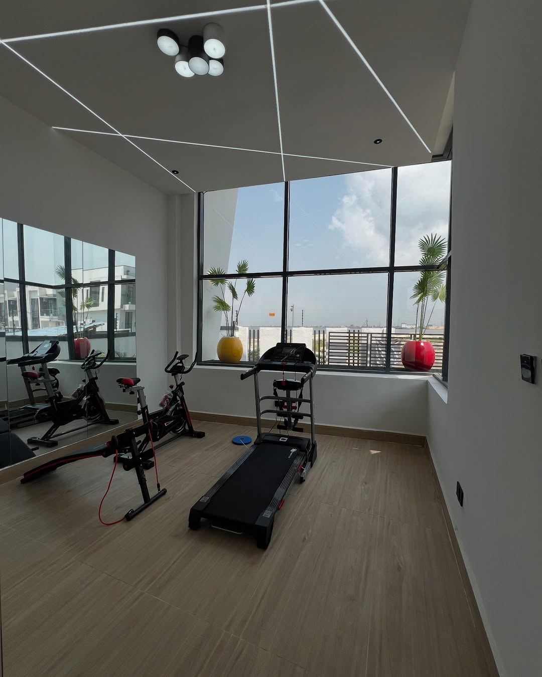 Lekki’s Ultimate 5-Bedroom Estate Oasis