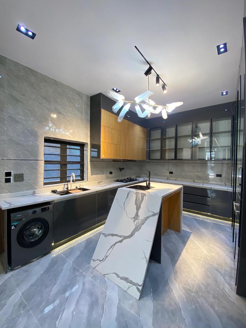 Spacious 5-Bedroom Haven in Serene Chevron Estate