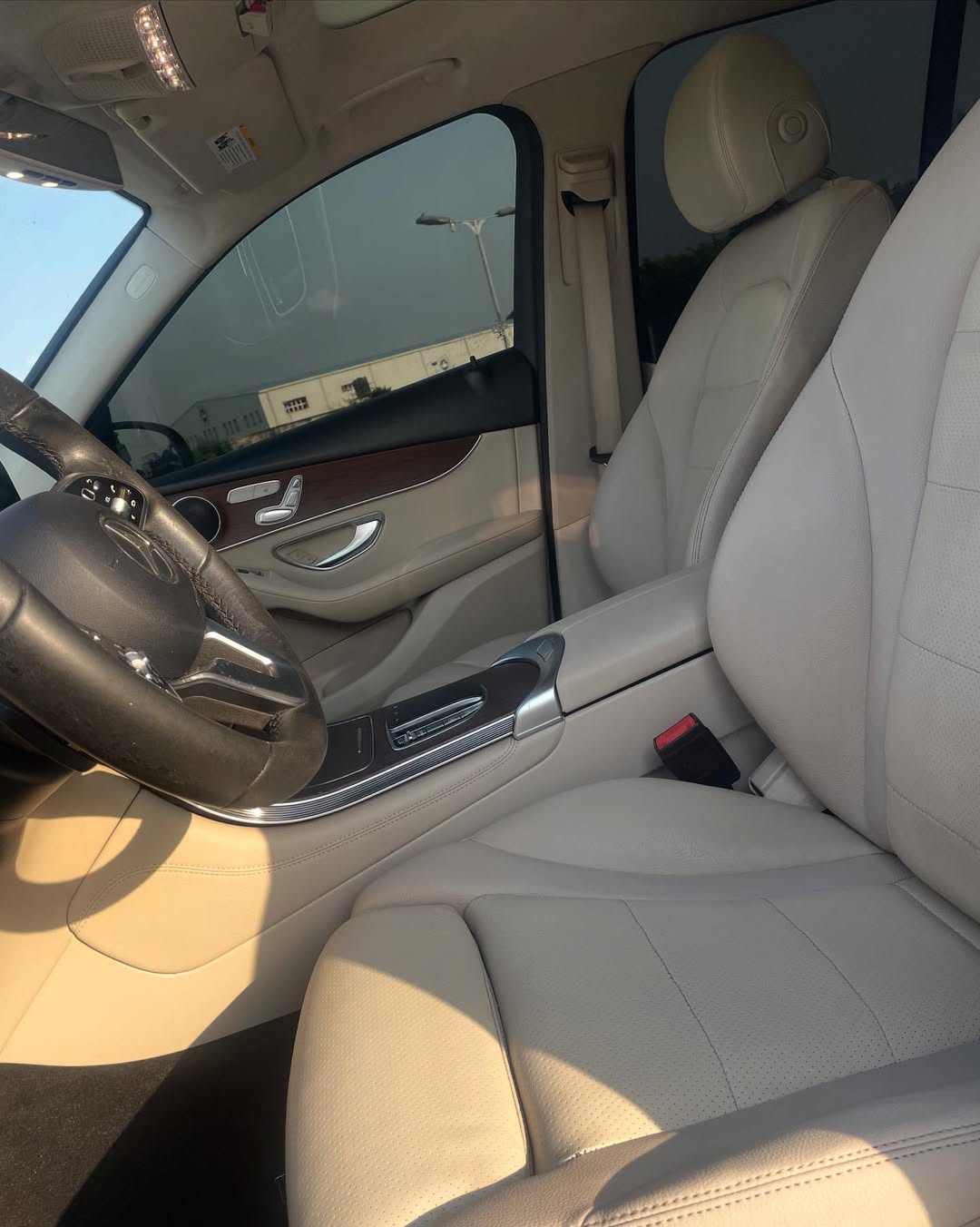 2021 Mercedes GLC300 4MATIC: Panoramic Luxury Awaits