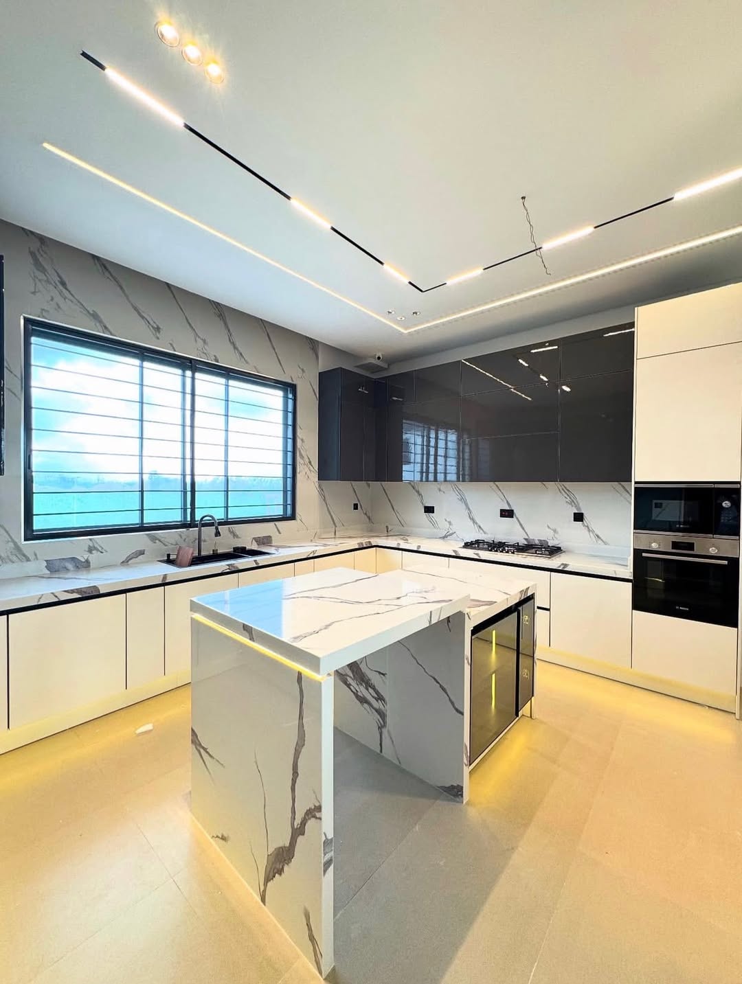 Elevated Living in Chevron: 5-Bedroom Oasis with Pool & Rooftop