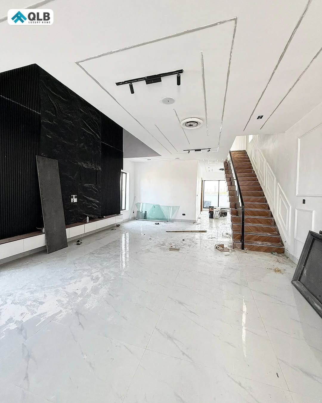 Lagos Luxury: 5-Bed Poolside Haven in Ajah