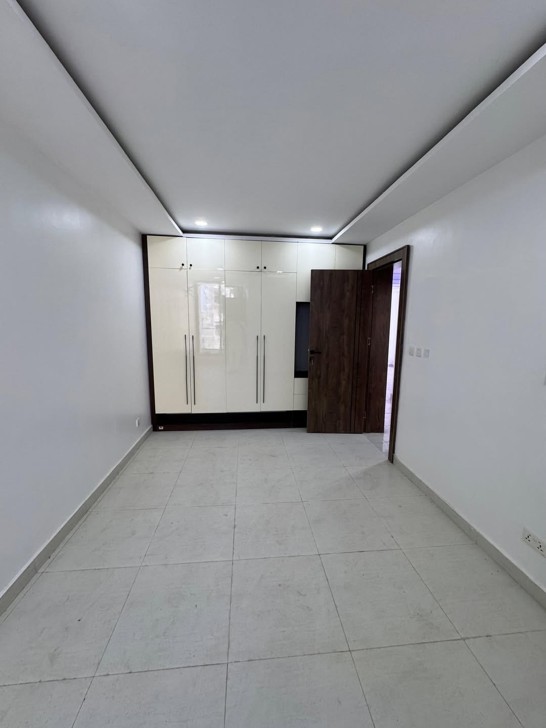 Lekki’s Finest: 2-Bedroom Ensuite Haven with Pool