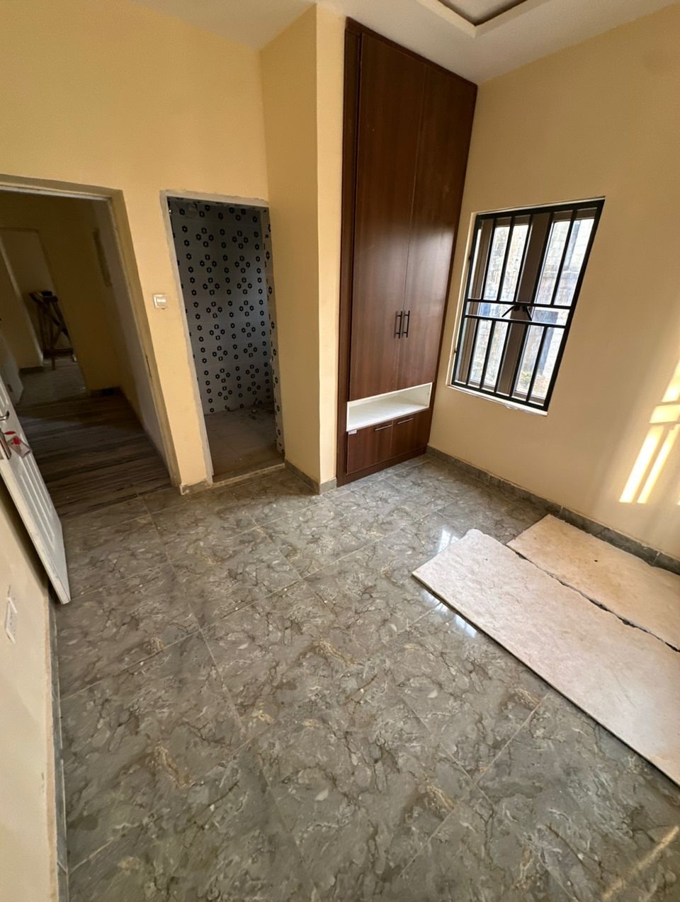 Prime Abuja Investment: 9-Unit Cashflow Gem in Durumi