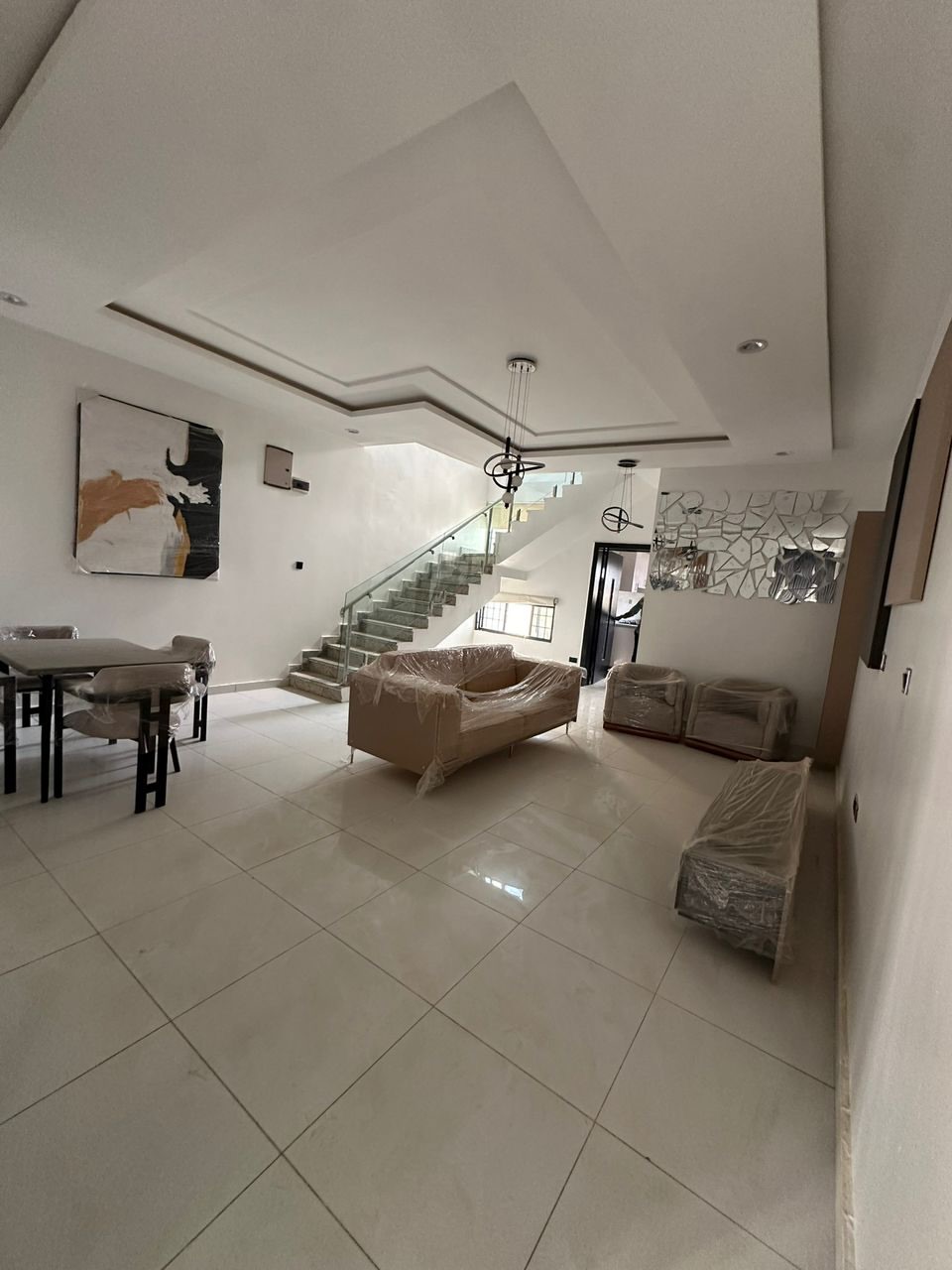 Exquisite 5-Bed Terrace Duplex in Guzape