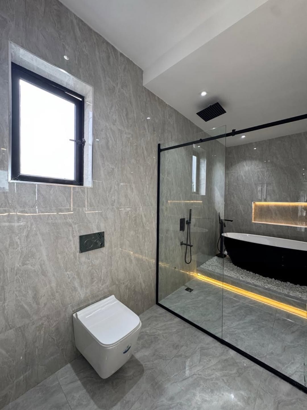 Ultimate 5-Bed Duplex with Private Pool & Rooftop Cinema