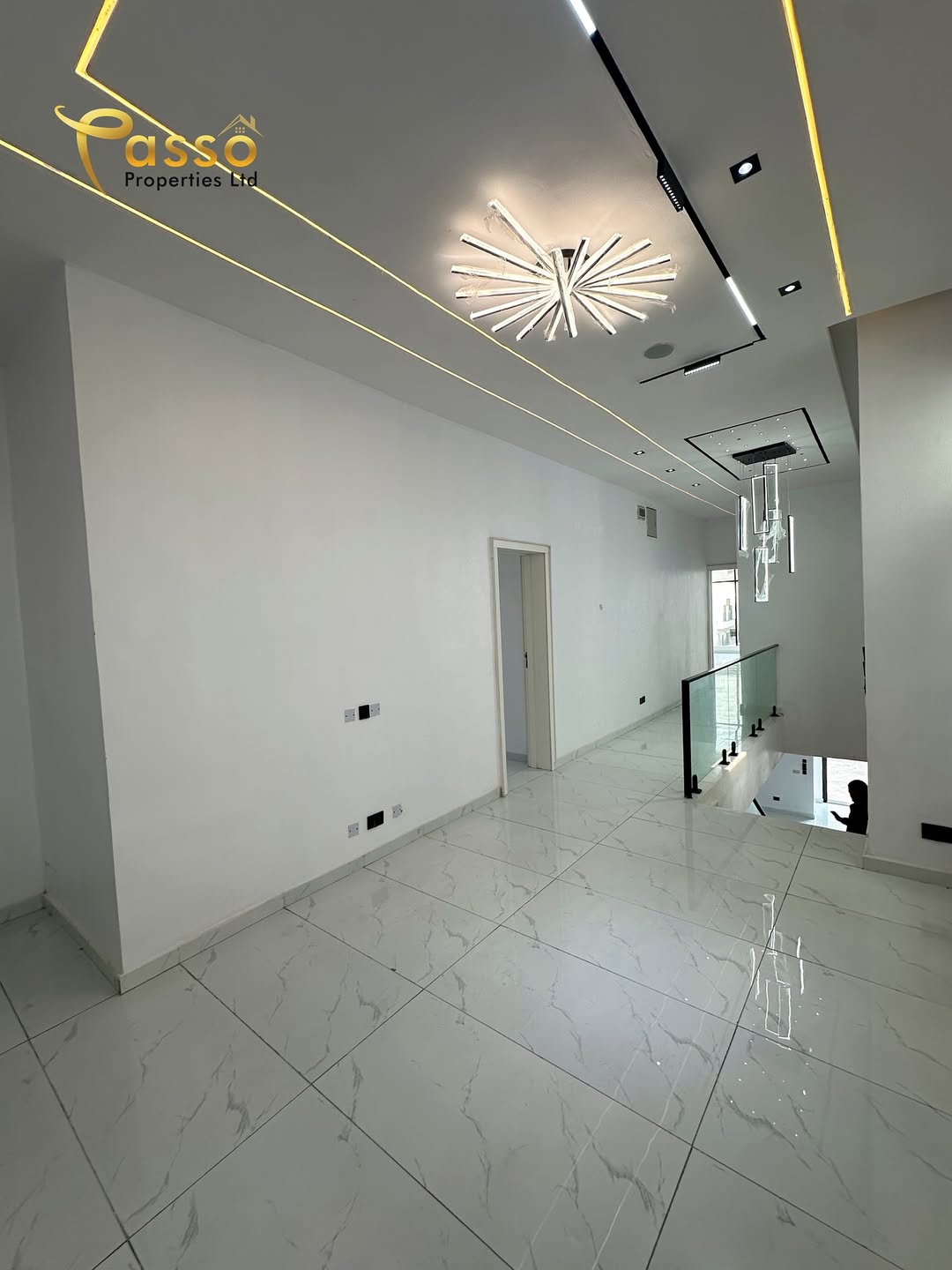 Sleek 5-Bed VGC Haven with Resort-Style Pool & BQ