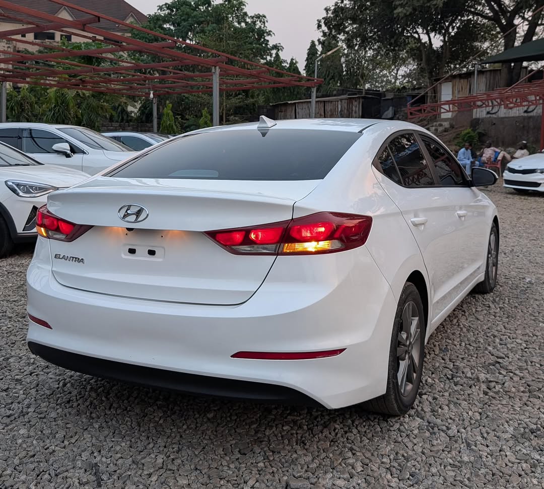2017 Hyundai Elantra: Duty-Paid & Immaculate