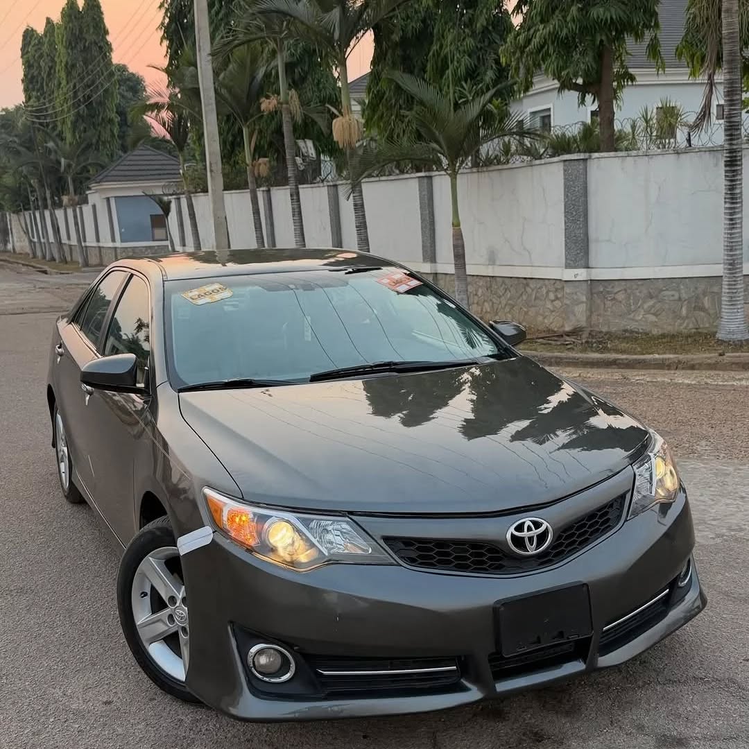 2013 Camry SE: Reliable Luxury, Just $12.8K