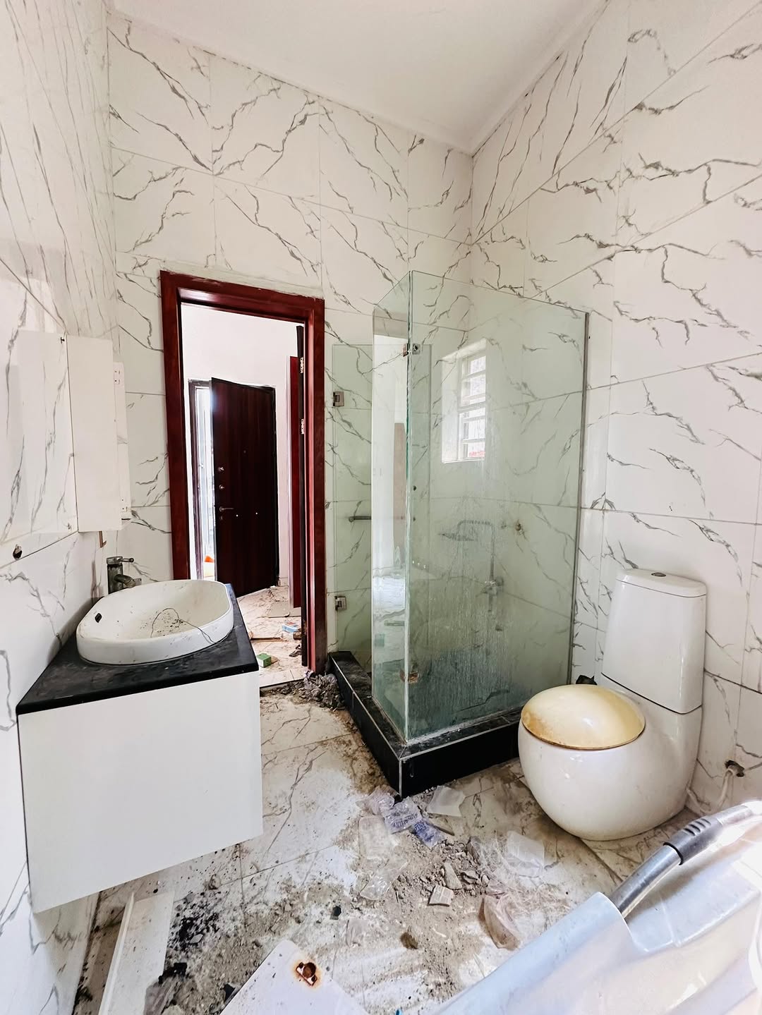 Ikota’s Finest: Modern 4-Bed Duplex with BQ