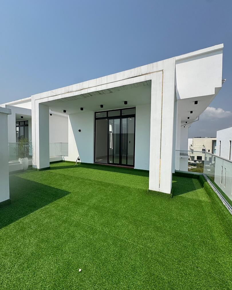 Cinematic Luxury: 5-Bed Duplex with Pool & Cinema in Osapa