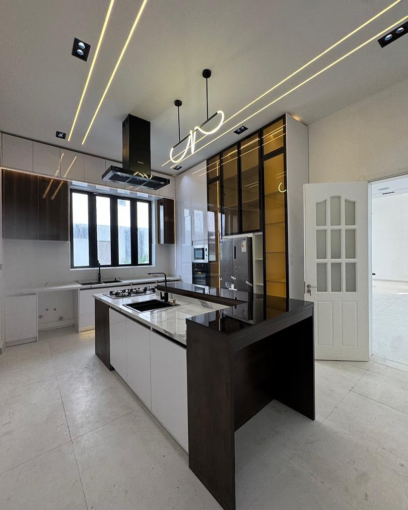 Cinematic Luxury: 5-Bed Duplex with Pool & Cinema in Osapa