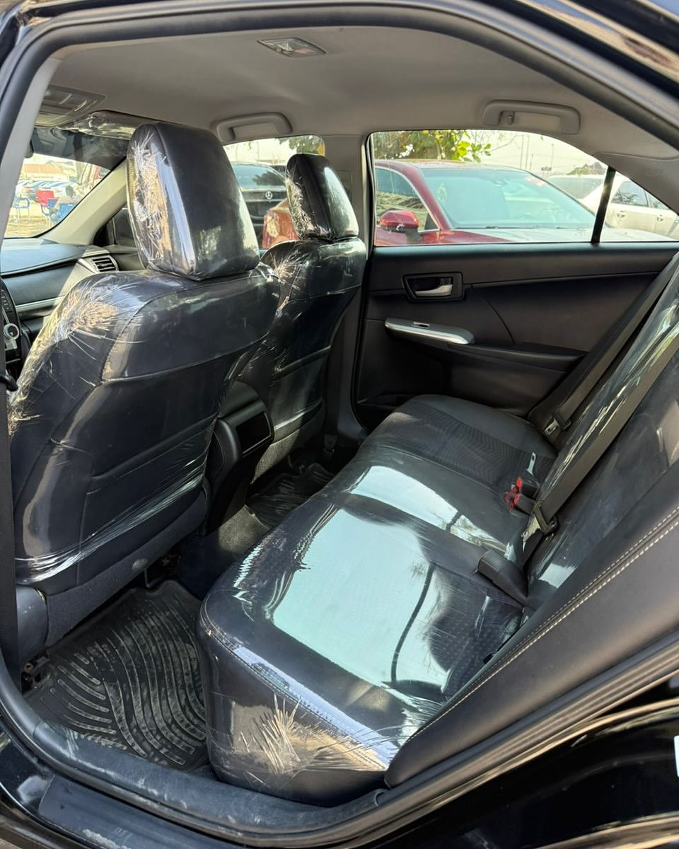 2014 Camry SE: Luxury Features, Duty-Paid & Ready