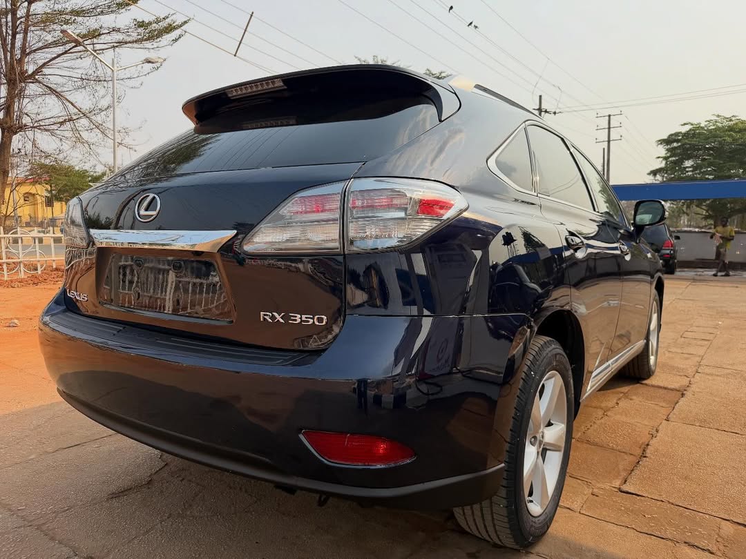 Luxury Lexus RX350: Pristine Foreign Used