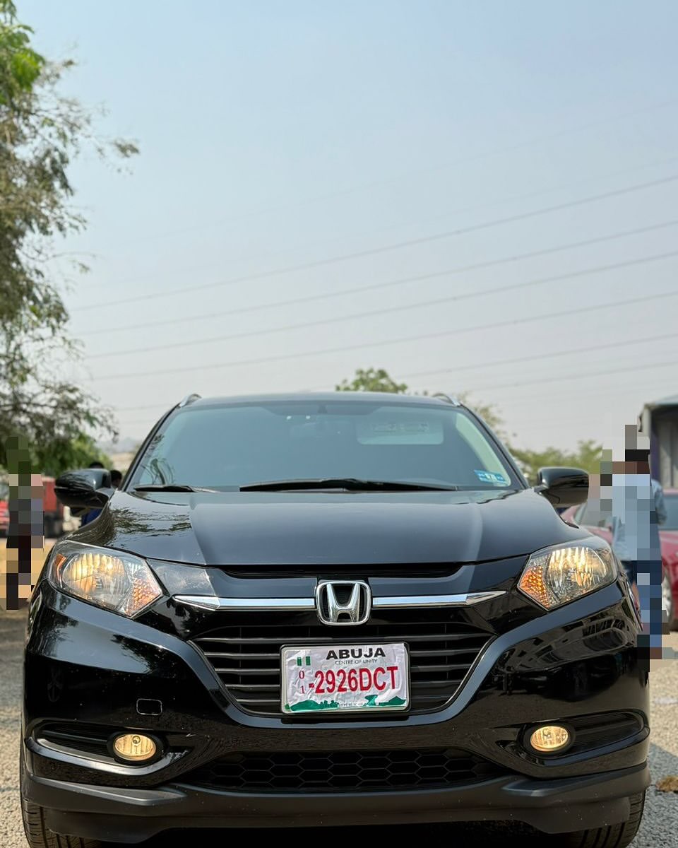 Fully Loaded 2015 HR-V: Luxury & Tech for Less