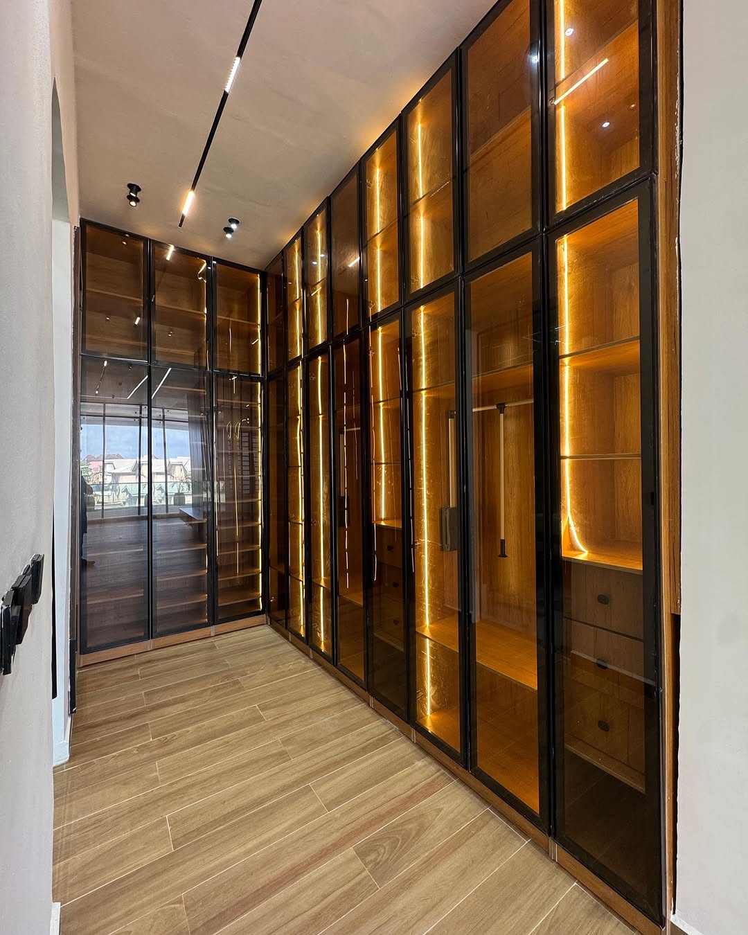 Dream 5-Bed Duplex with Pool & Gym in Ikota