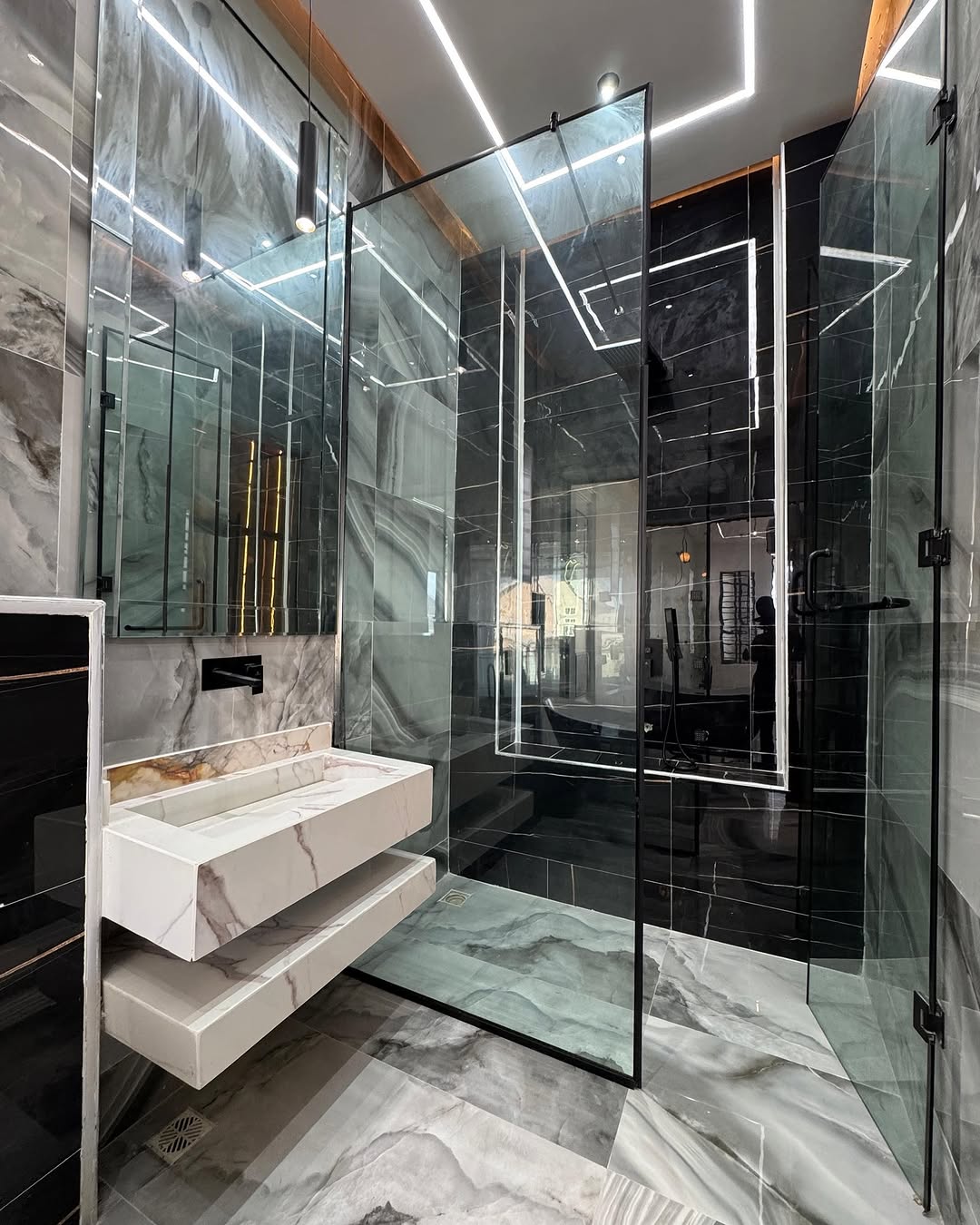 Dream 5-Bed Duplex with Pool & Gym in Ikota