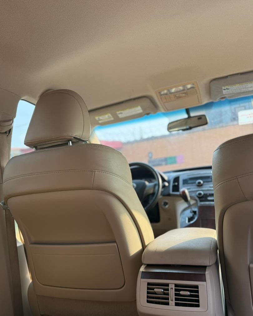 Immaculate 2010 Venza: Foreign-Used & Fully Loaded