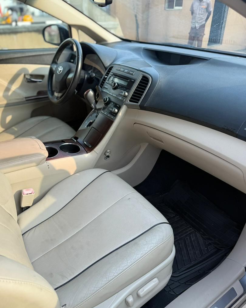 Immaculate 2010 Venza: Foreign-Used & Fully Loaded