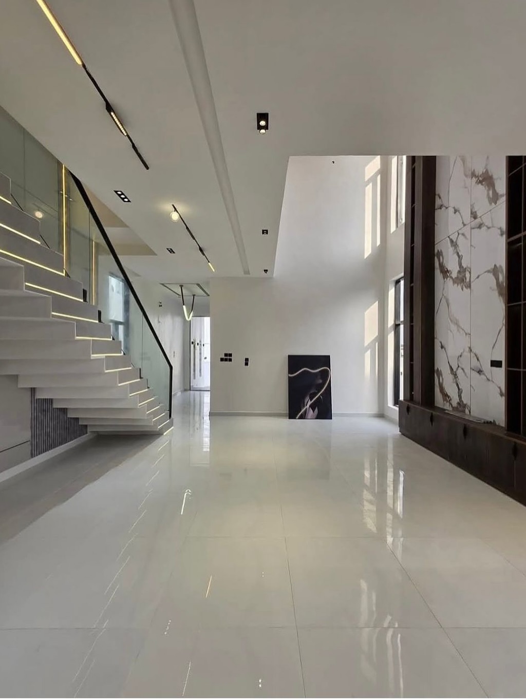 Opulent 5-Bed Dulex with Resort-Style Pool in Lekki