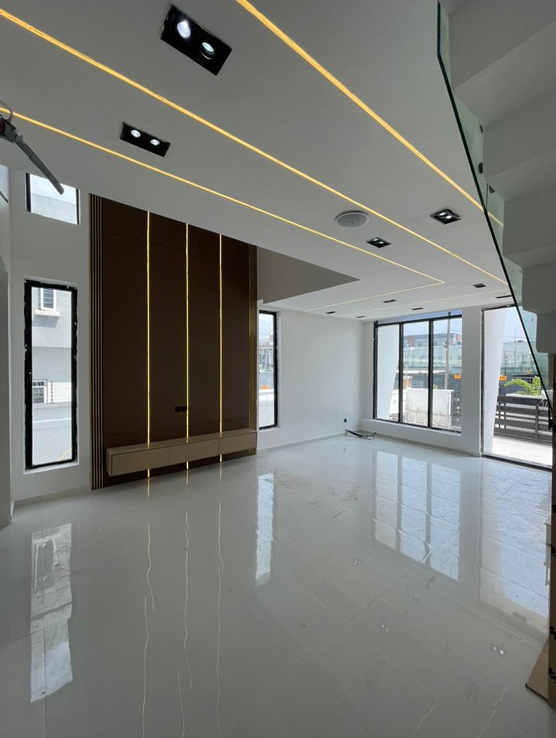 Spacious 5-Bedroom Duplex with Private Gym & Cinema