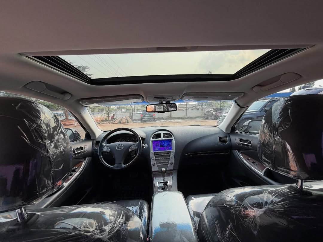 Luxury Redefined: 2010 Lexus ES 350