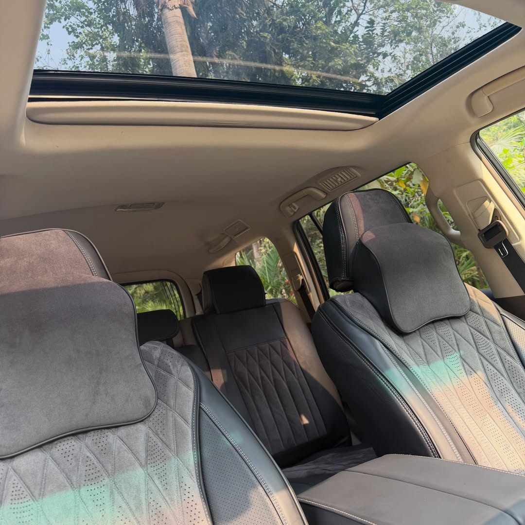 Luxury Lexus GX460: Keyless, Sunroof, Camera