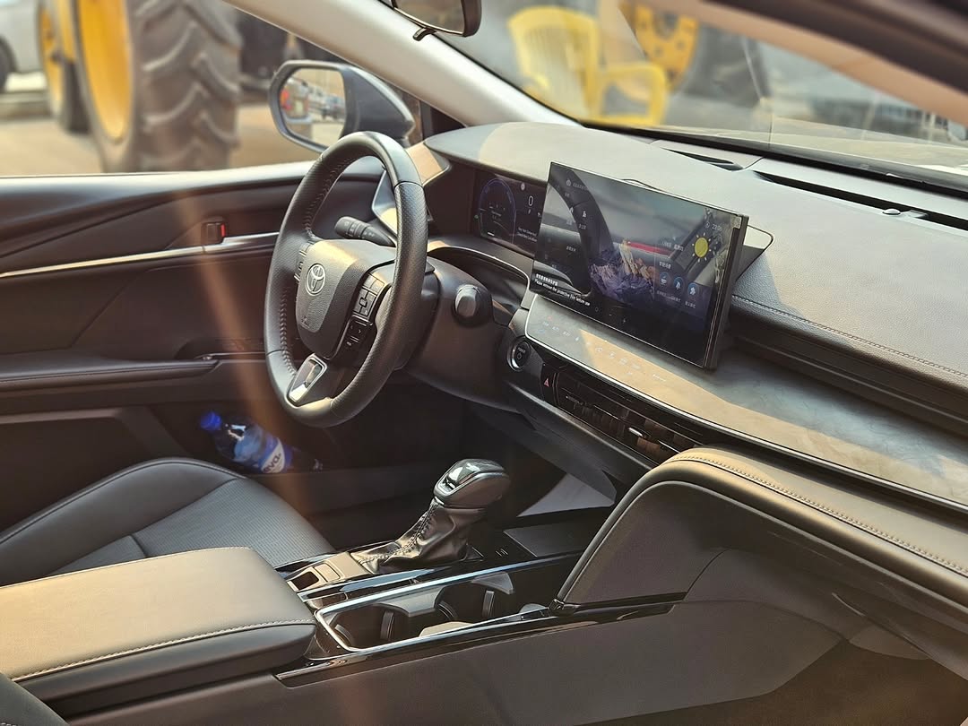 2025 Toyota Camry Hybrid: Luxury Meets Legendary Efficiency