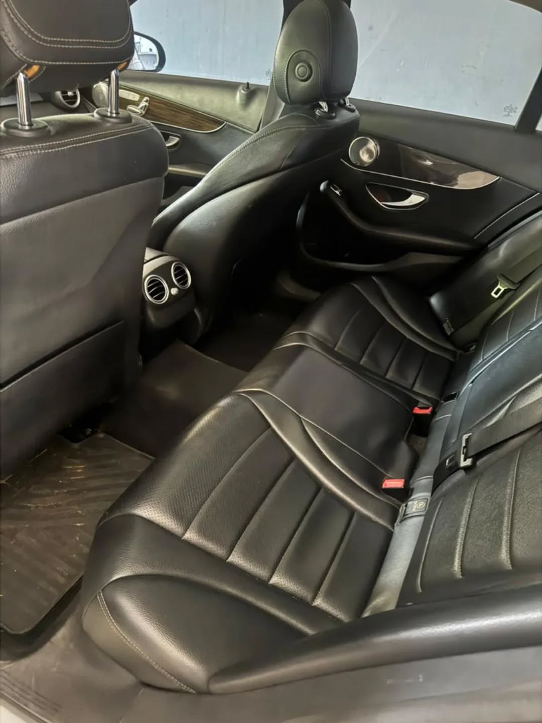 Luxury 2016 C300: 83k km, 15M NGN