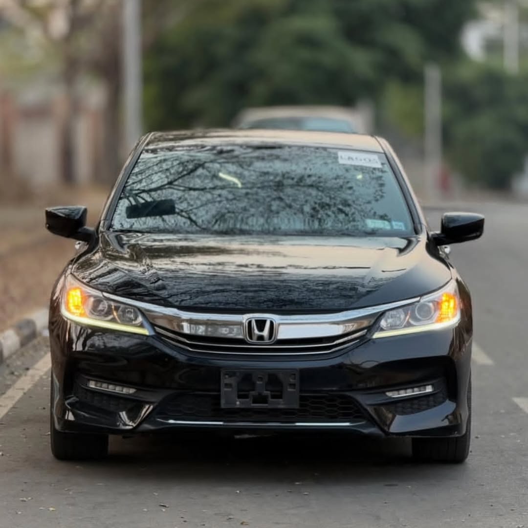 Sleek 2017 Honda Accord Sport: Full Duty, Accident-Free
