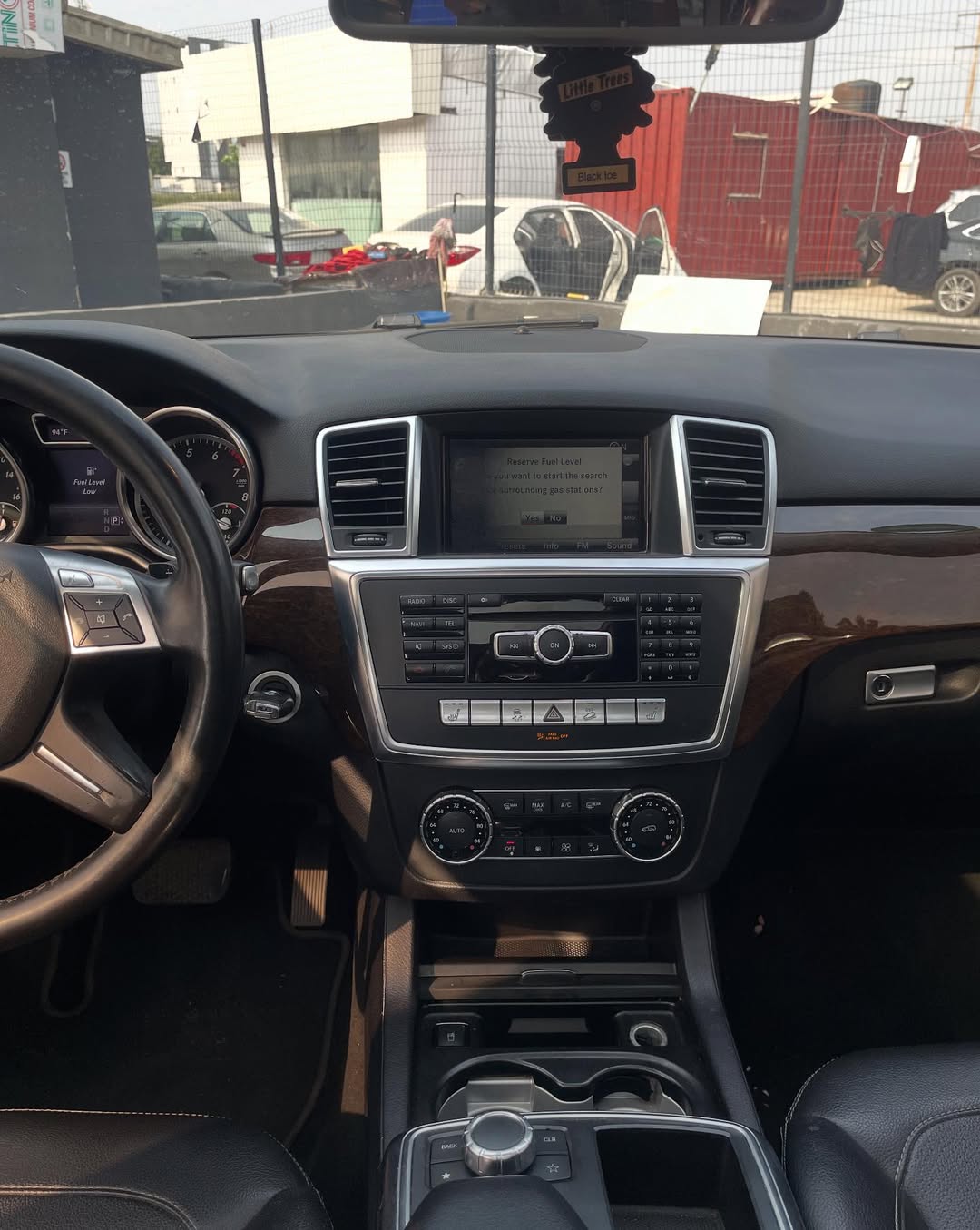 Luxury 2014 ML350: Panoramic Sunroof & 4Matic