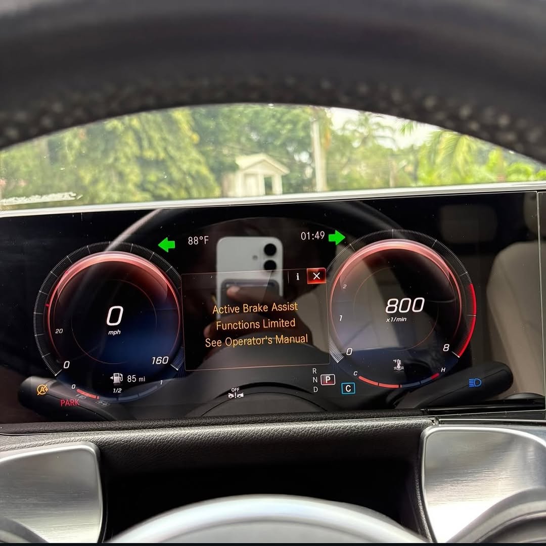 Luxury GLB SUV: Full Option & Panoramic Roof