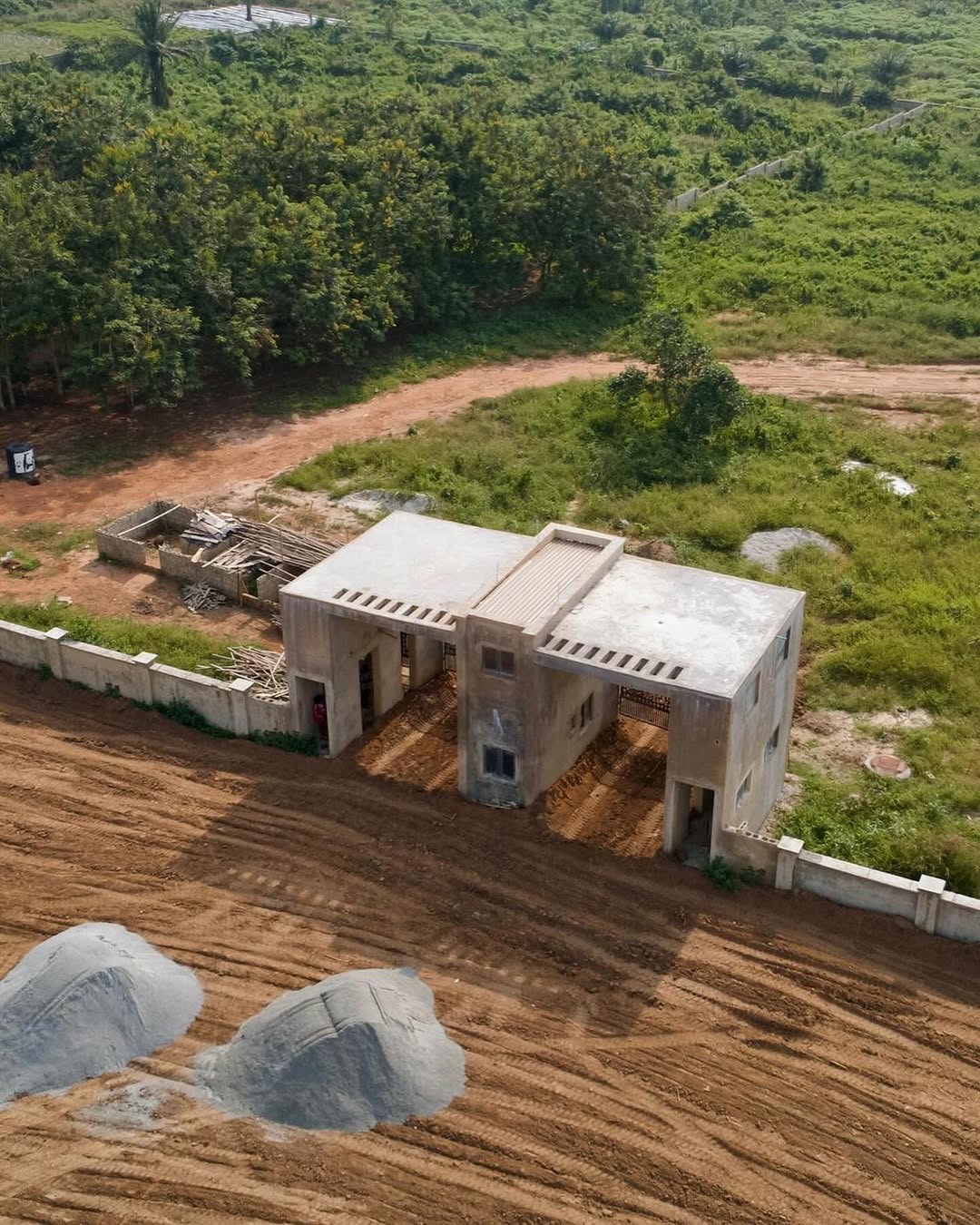 Eco-Luxury Haven: Agbowa’s Secure, Serene Investment