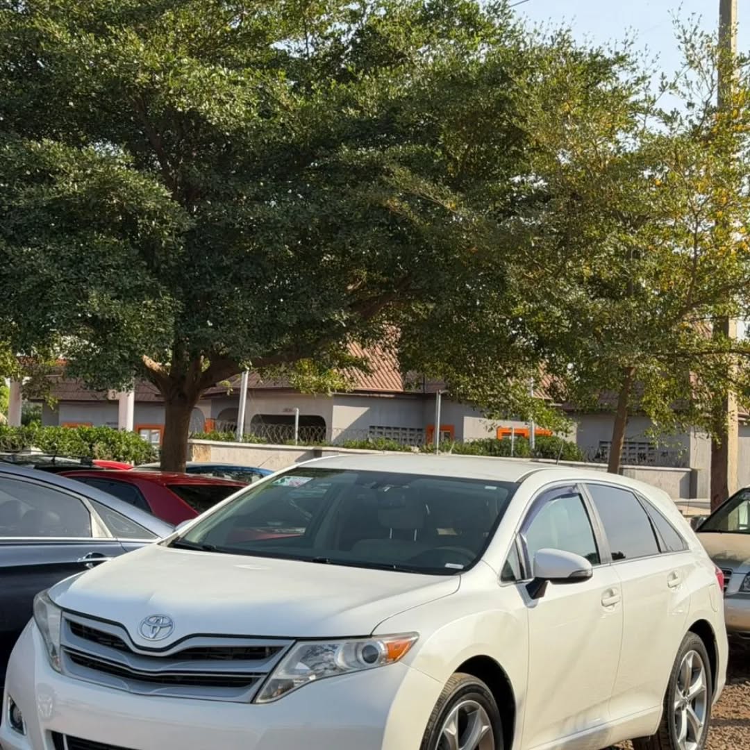 2012 Toyota Venza: Smooth, Clean & Ready to Drive