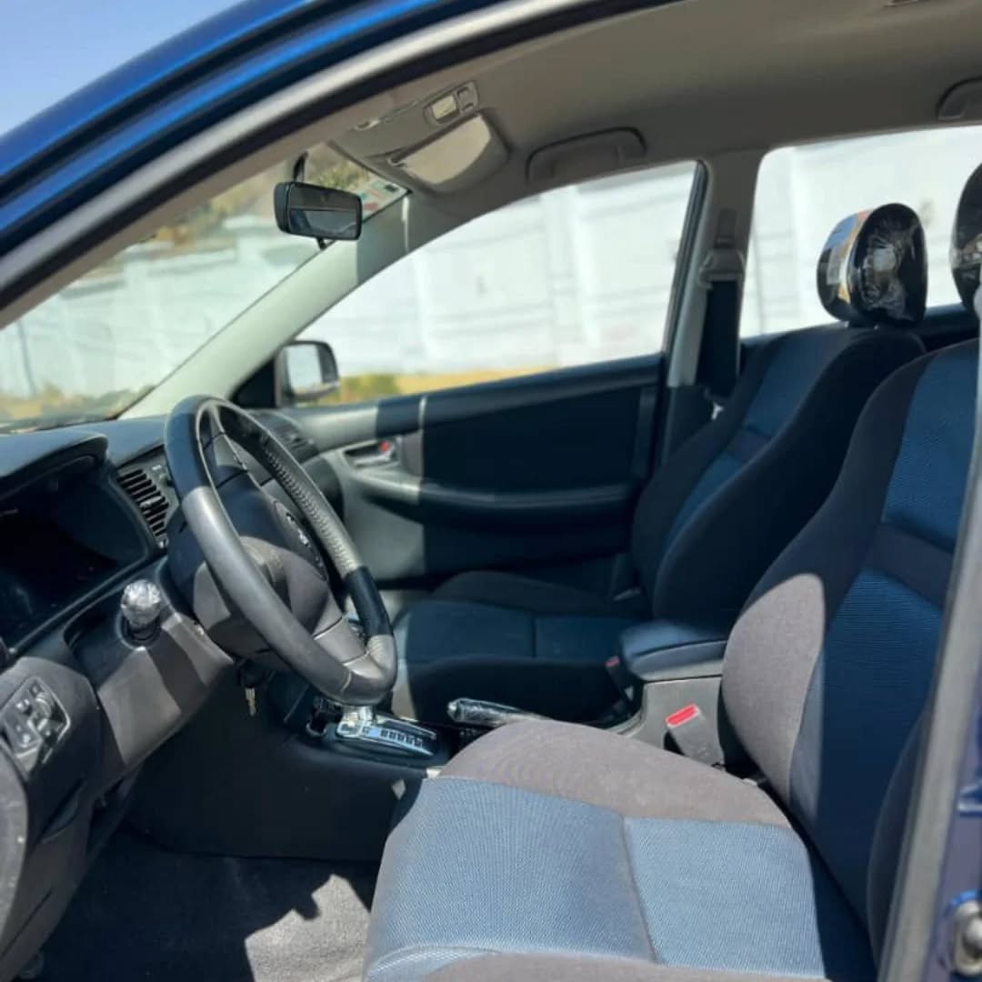 2006 Toyota Corolla: Unbeatable Value & Flawless Drive