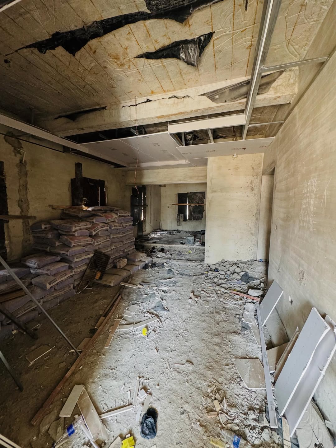 7-Bedroom Estate with Pool & BQ in Guzape