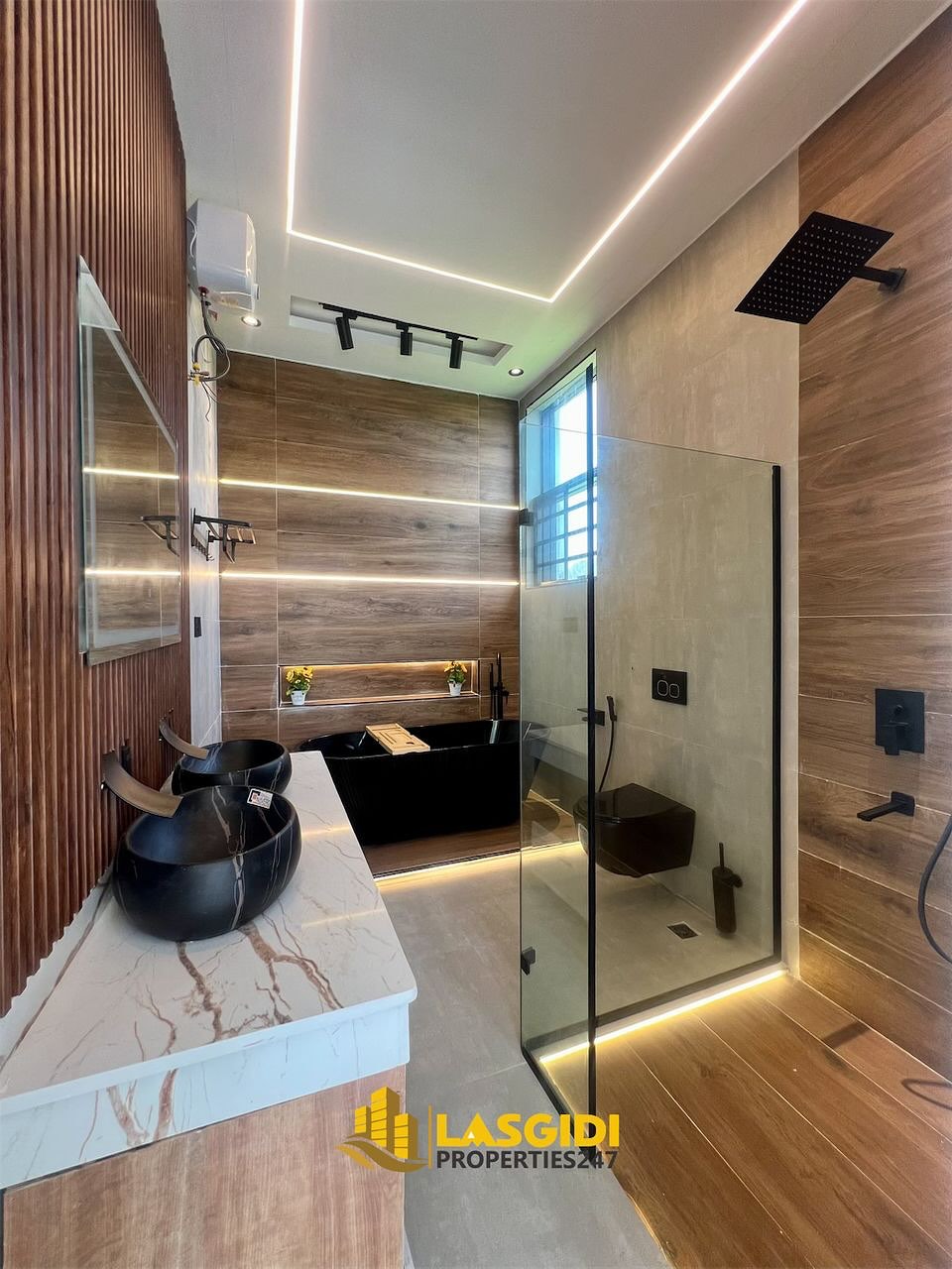 5-Bed Haven with Pool & BQ in Serene Sangotedo