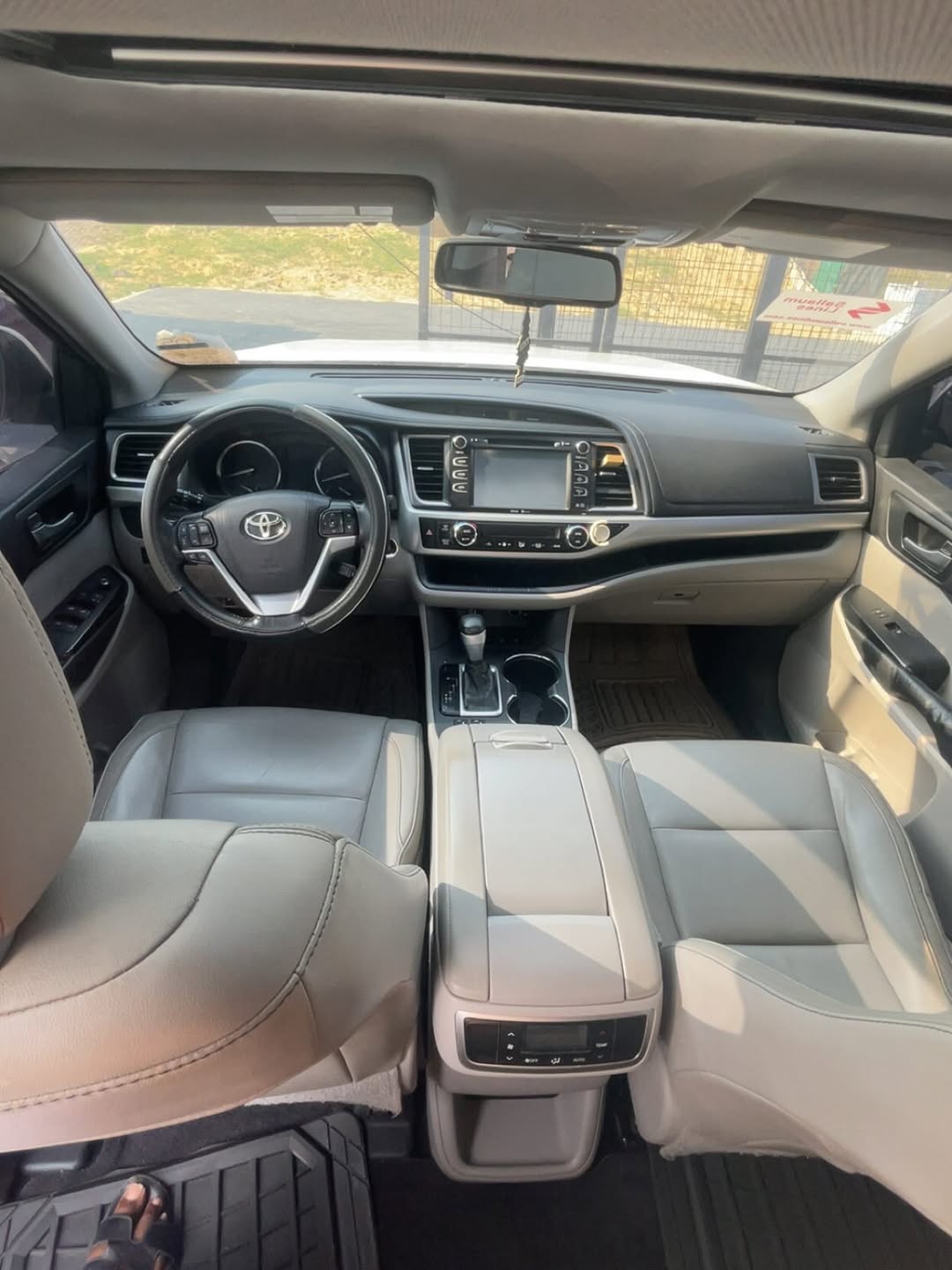 2015 Highlander: Spacious, Smooth, Dependable Family SUV