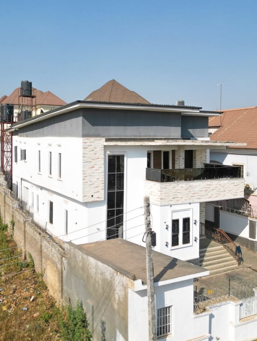 Exquisite 5-Bedroom Haven in Apo: Your Dream Estate Awaits