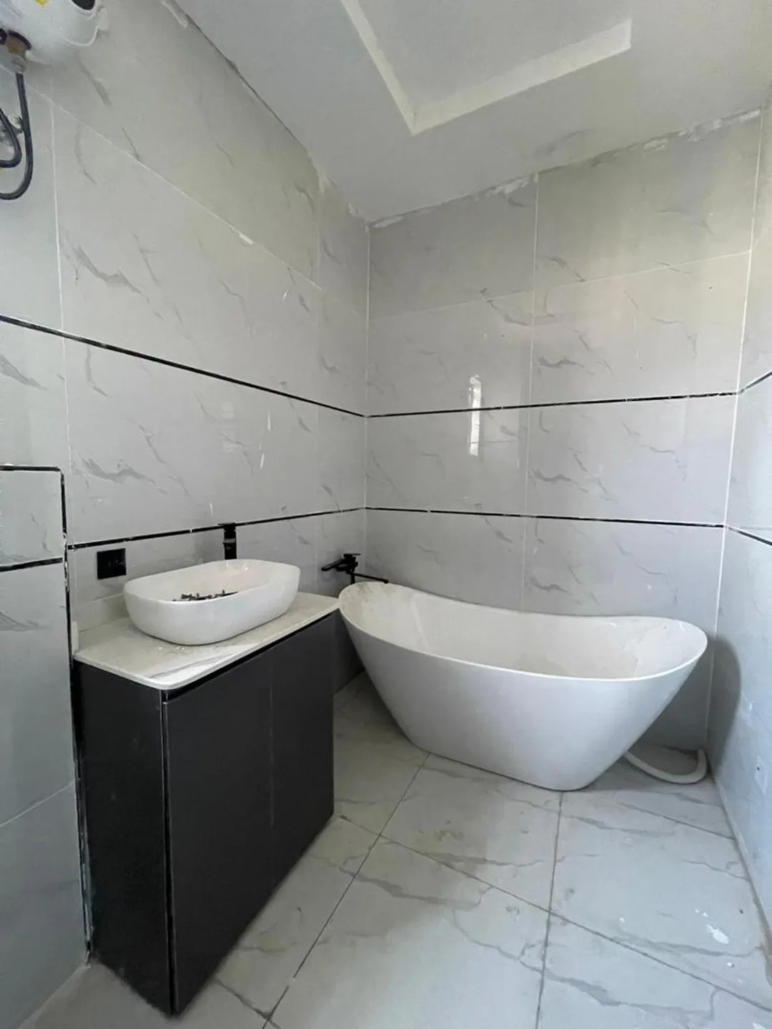 Grand 5-Bedroom Duplex with Resort-Style Pool in Lekki