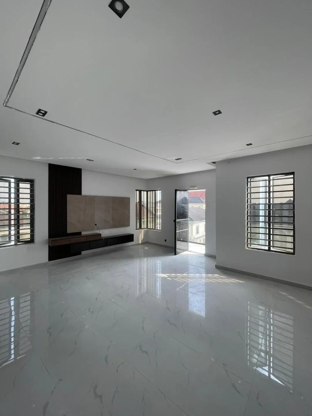 Grand 5-Bedroom Duplex with Resort-Style Pool in Lekki