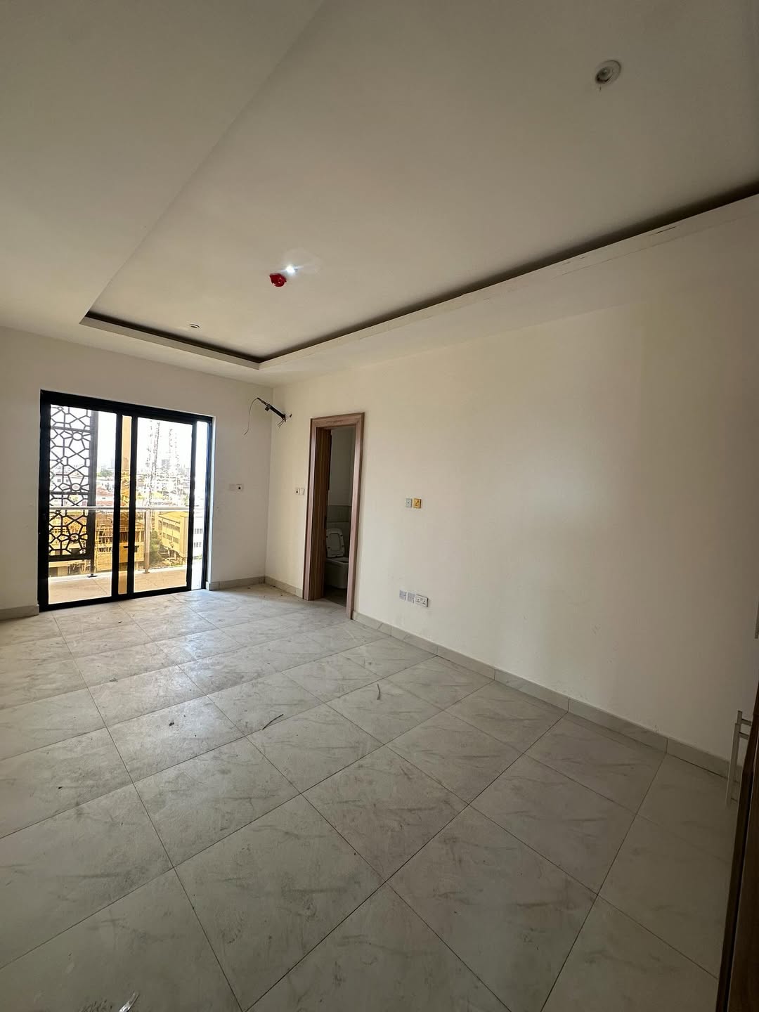 Lekki Phase 1 Oasis: 3-Bedroom Haven with Pool & BQ