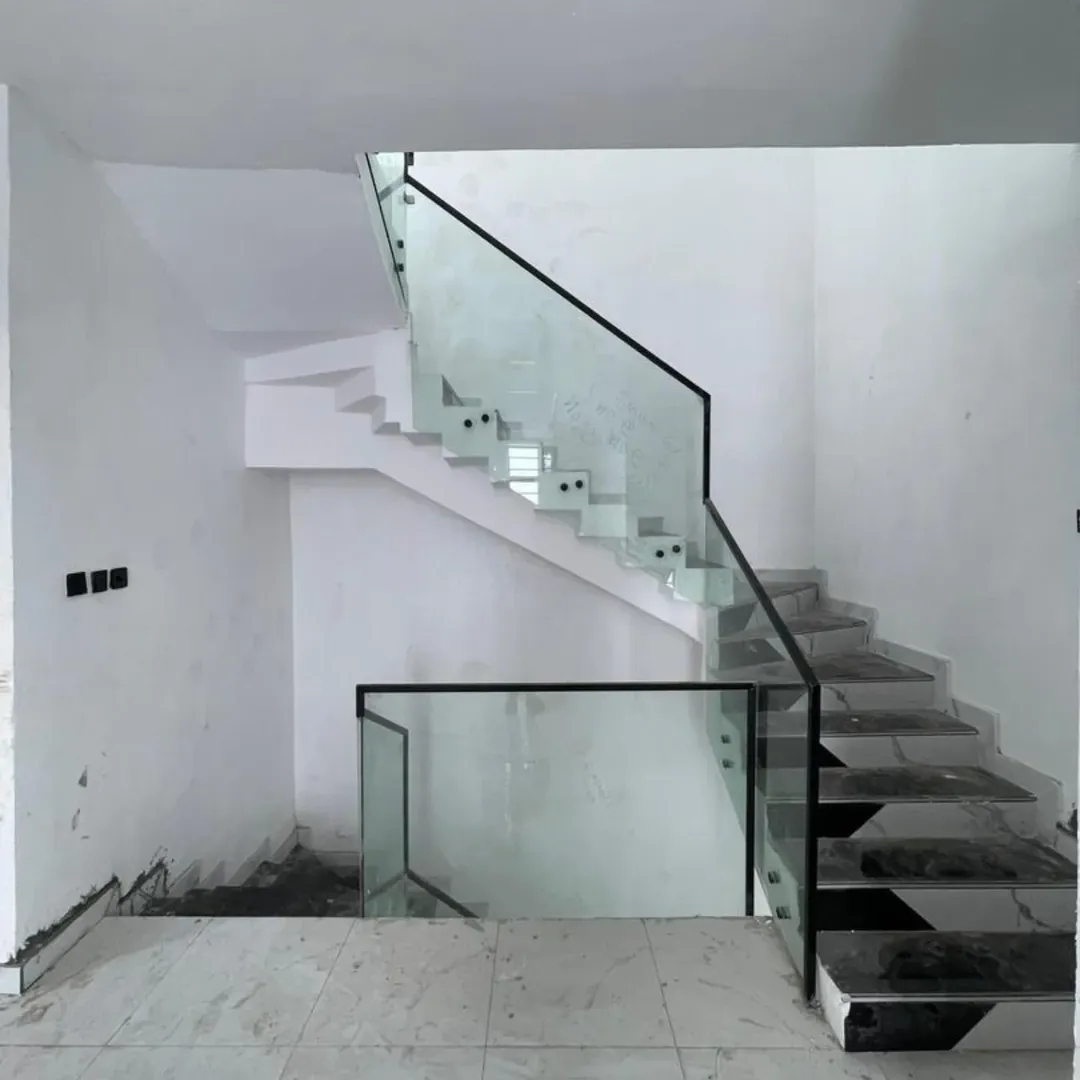 Lagos Luxury: 5-Bed Masterpiece with BQ in Chevron