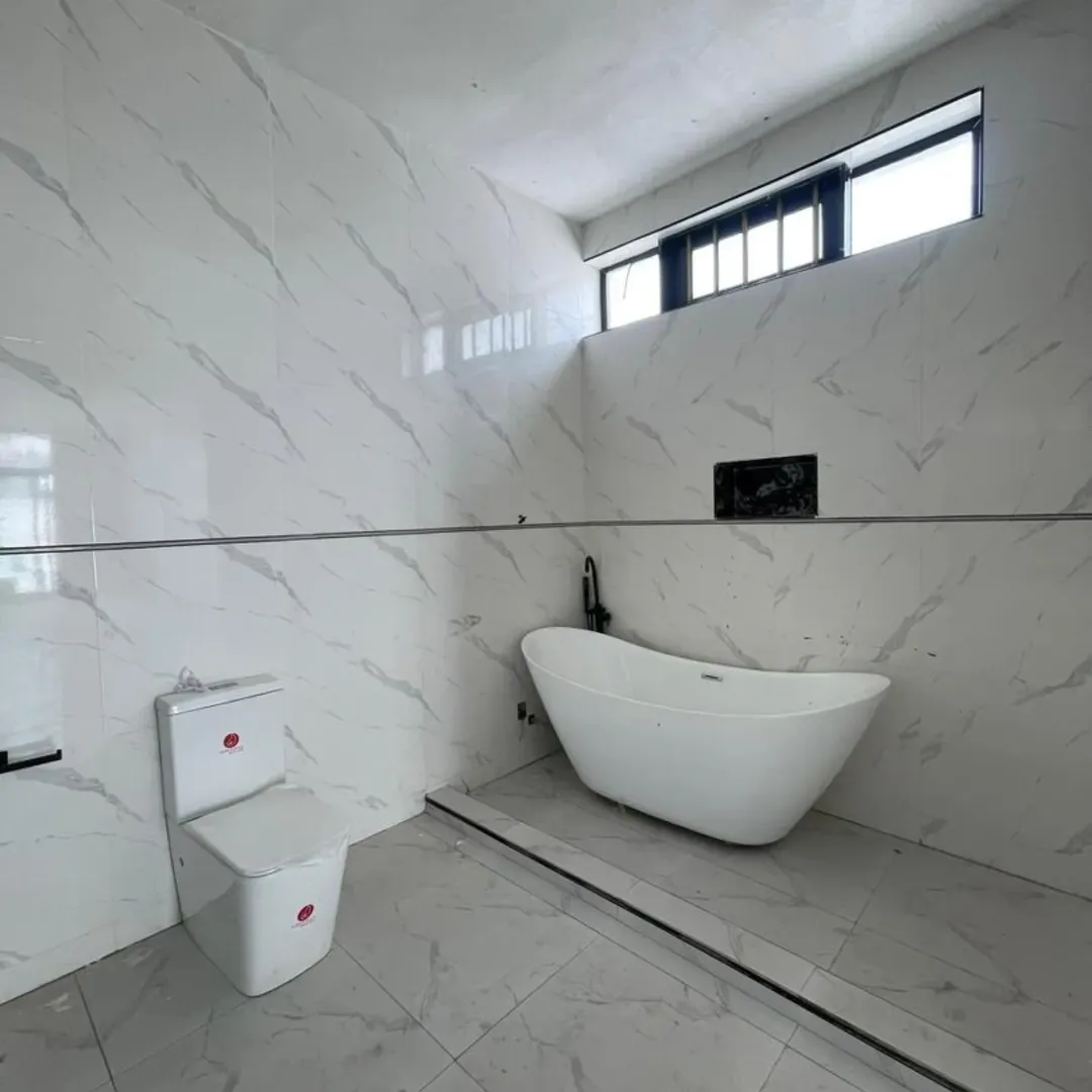 Lagos Luxury: 5-Bed Masterpiece with BQ in Chevron