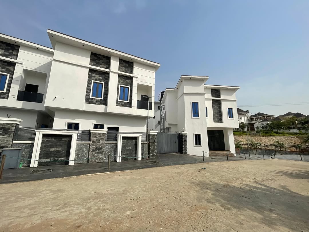 Exclusive 4-Bedroom Haven with BQ in NAF Valley Estate
