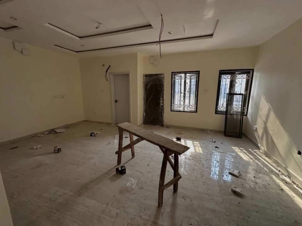Serene Wuse Haven: 4BR Terrace Duplex with BQ