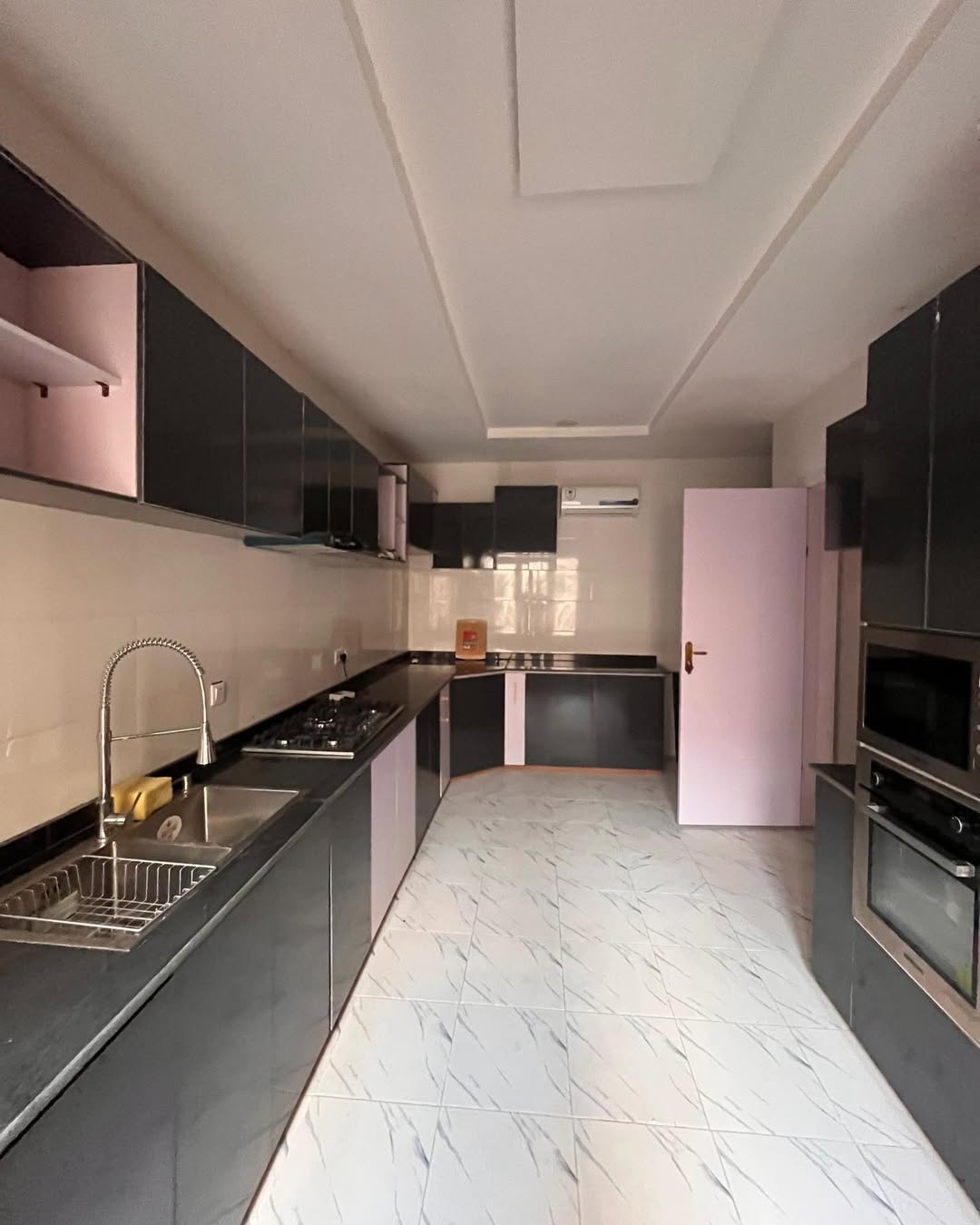 5-Bed Lekki Maisonette: Modern Family Haven