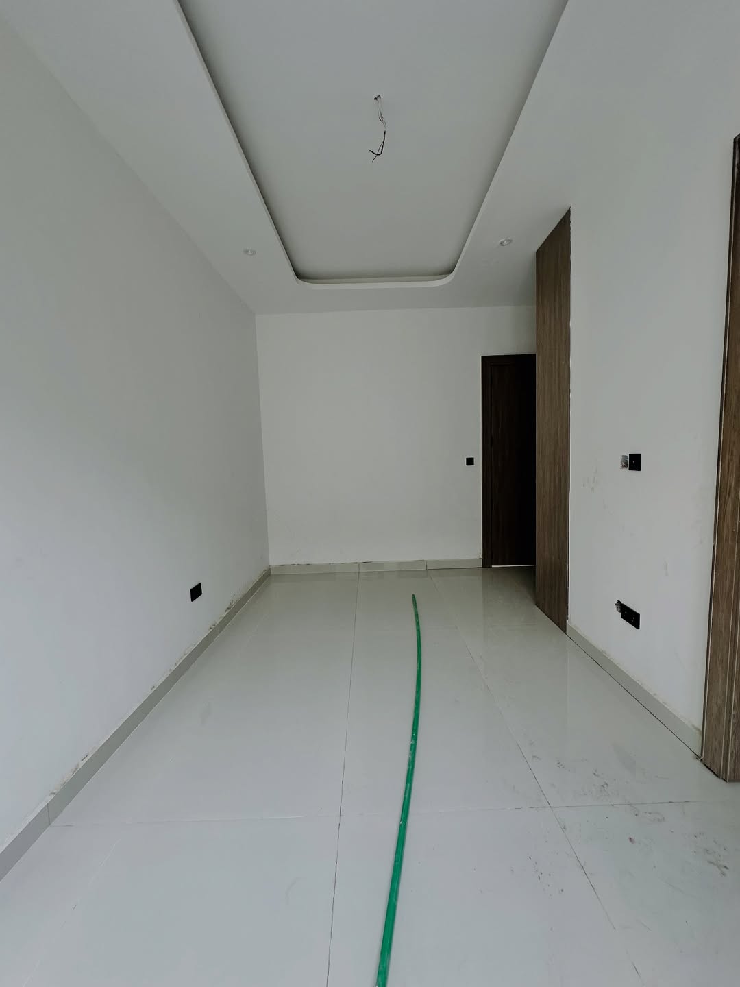 Lekki’s Finest 2-Bed Haven: Pool, Gym & Elevator