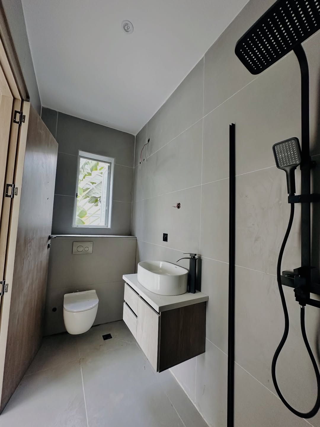 Lekki’s Finest 2-Bed Haven: Pool, Gym & Elevator